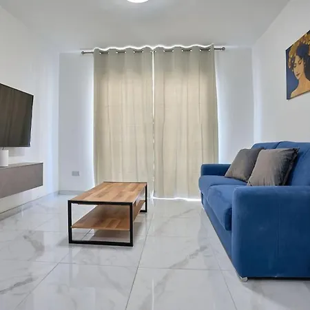 公寓 The Hill 245 Modern Apt: 10 Minutes From the beach