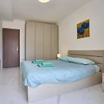 Apartmán The Hill 245 Modern Apt: 10 Minutes From the beach