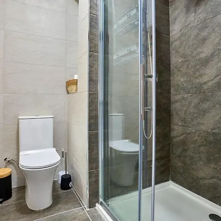 The Hill 245 Modern Apt: 10 Minutes From the beach Ta' Cikkun